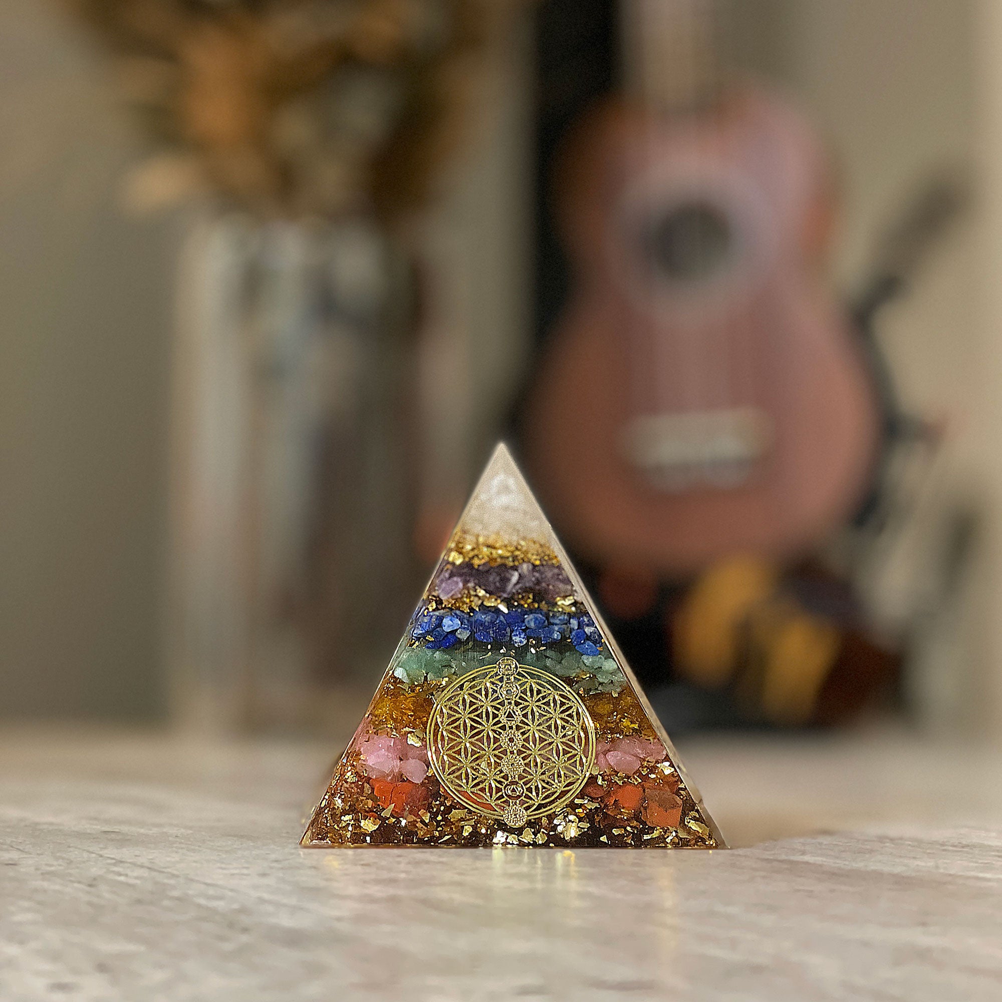 Orgonite Pyramid - 7 Chakra (Small) - Mi Chakra