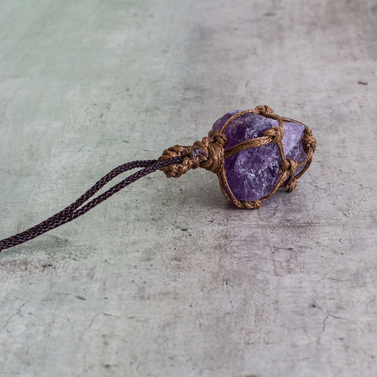 Rough Stone in Net Necklace - Amethyst Mi Chakra